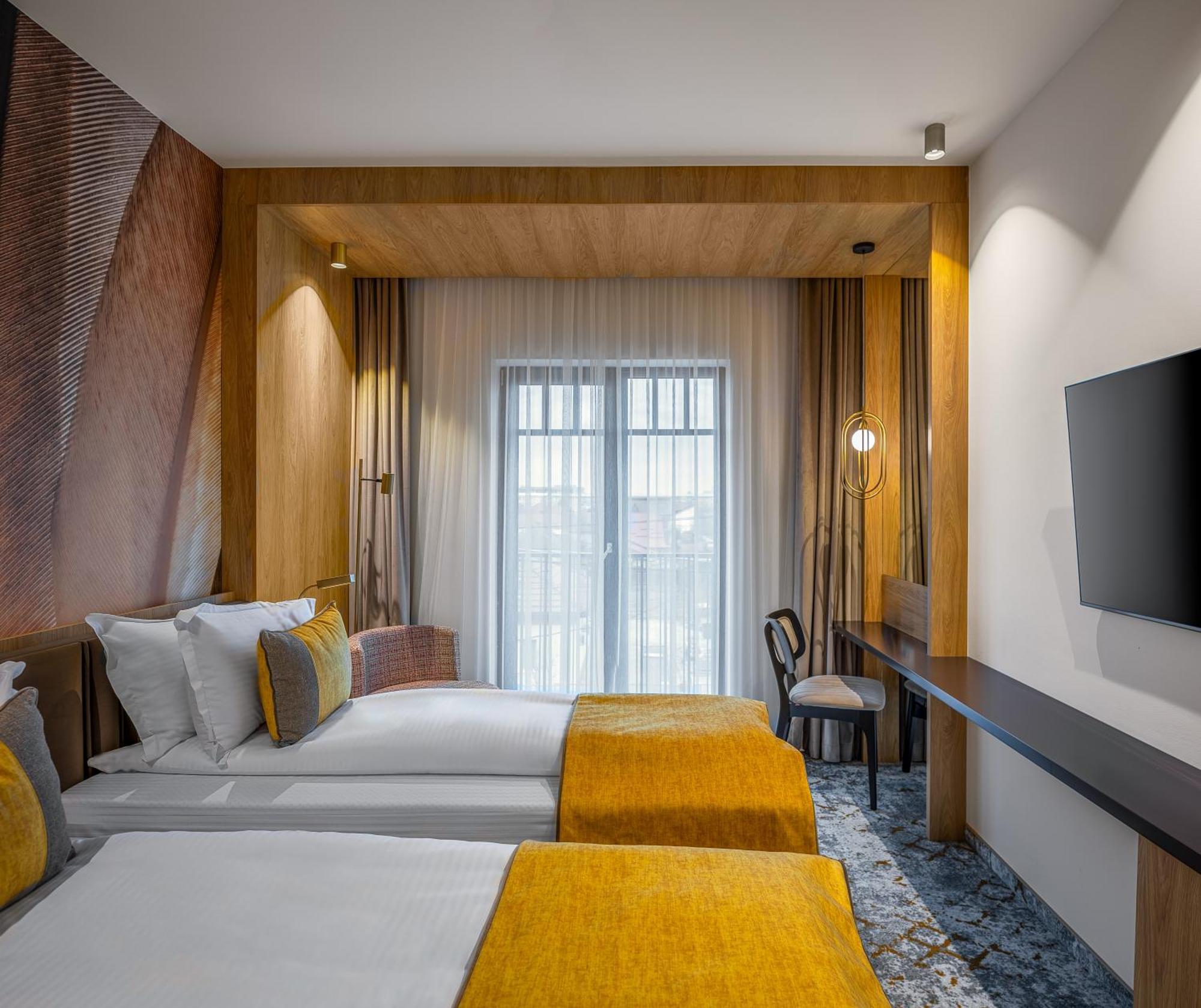 Hotel Branco ティミショアラ エクステリア 写真