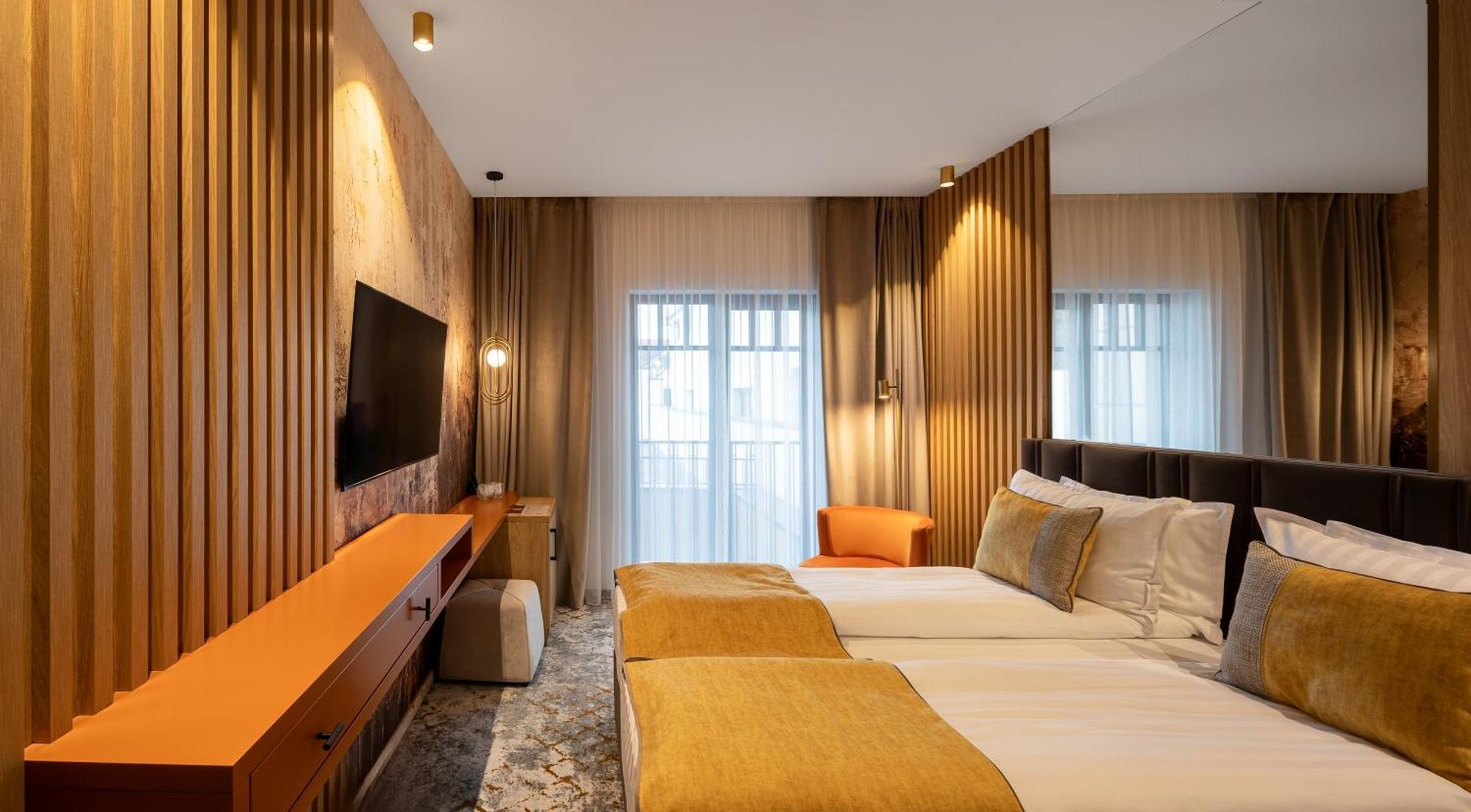 Hotel Branco ティミショアラ エクステリア 写真