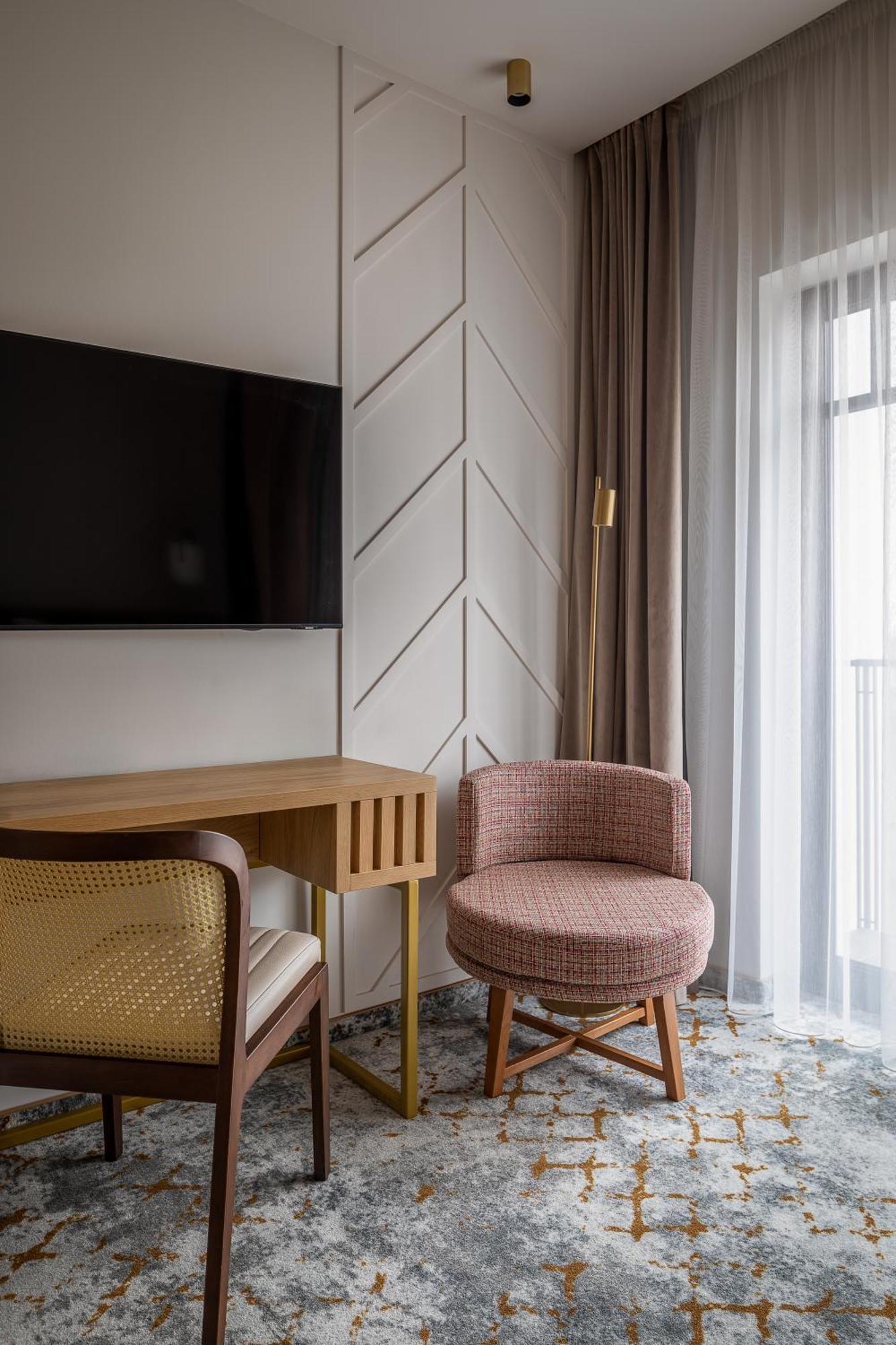 Hotel Branco ティミショアラ エクステリア 写真