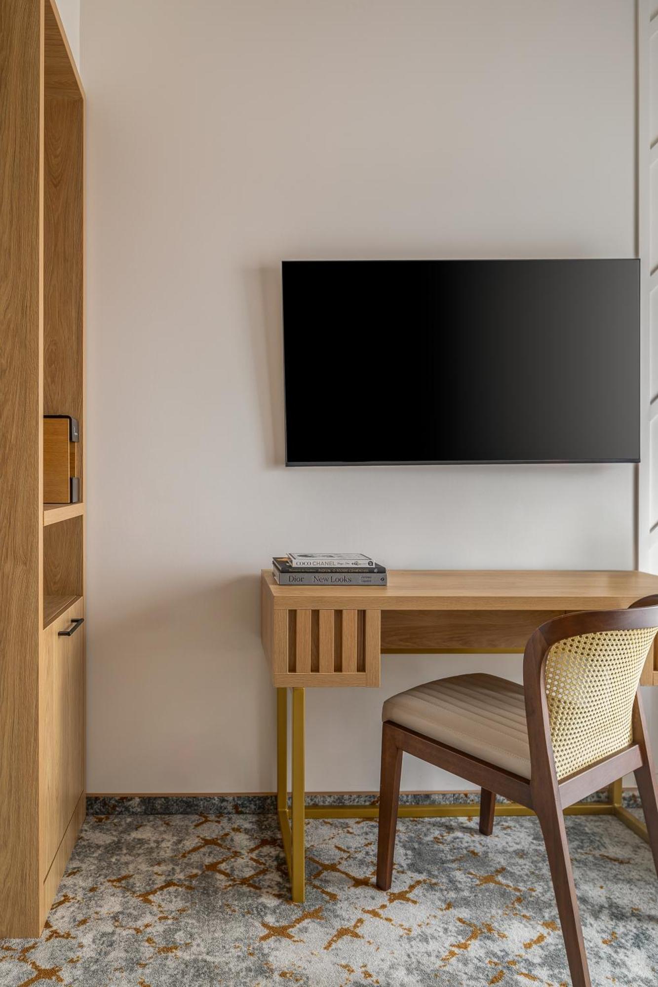 Hotel Branco ティミショアラ エクステリア 写真